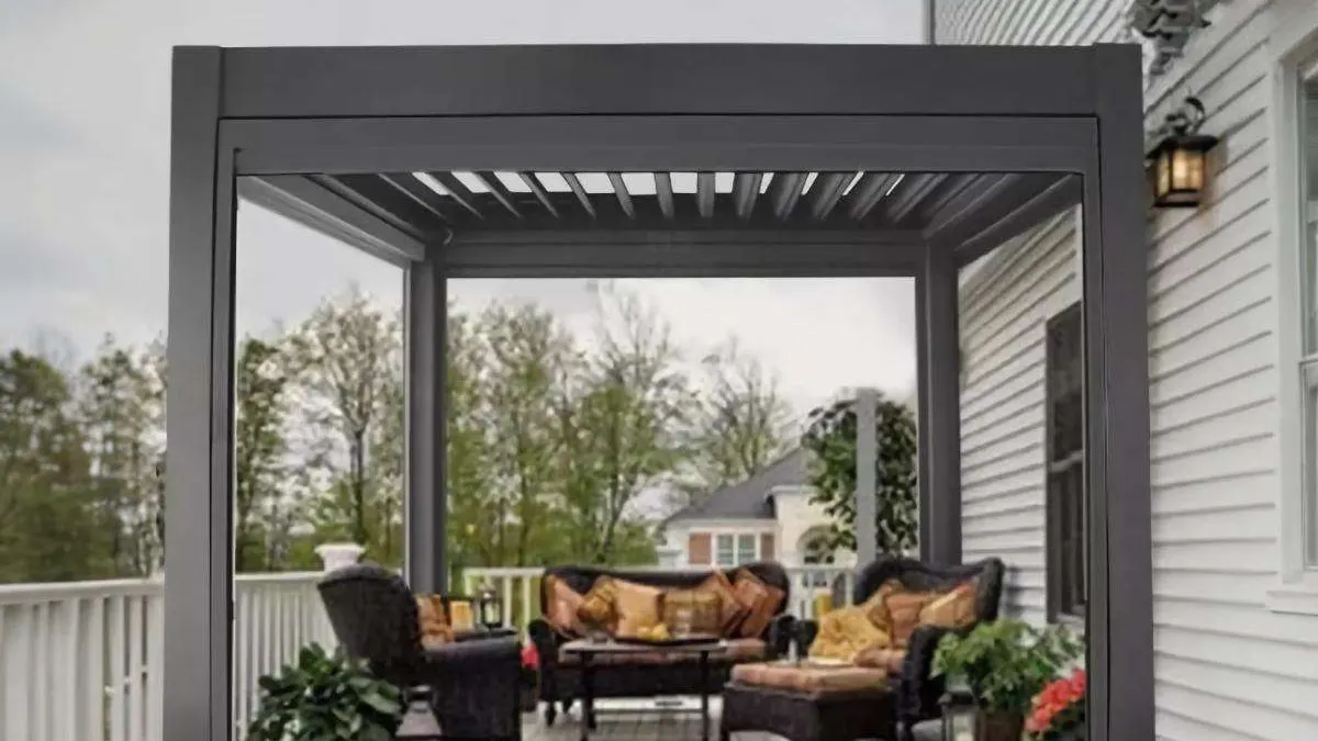 Adjustable aluminum pergola used for desert resort shade and outdoor comfort planning