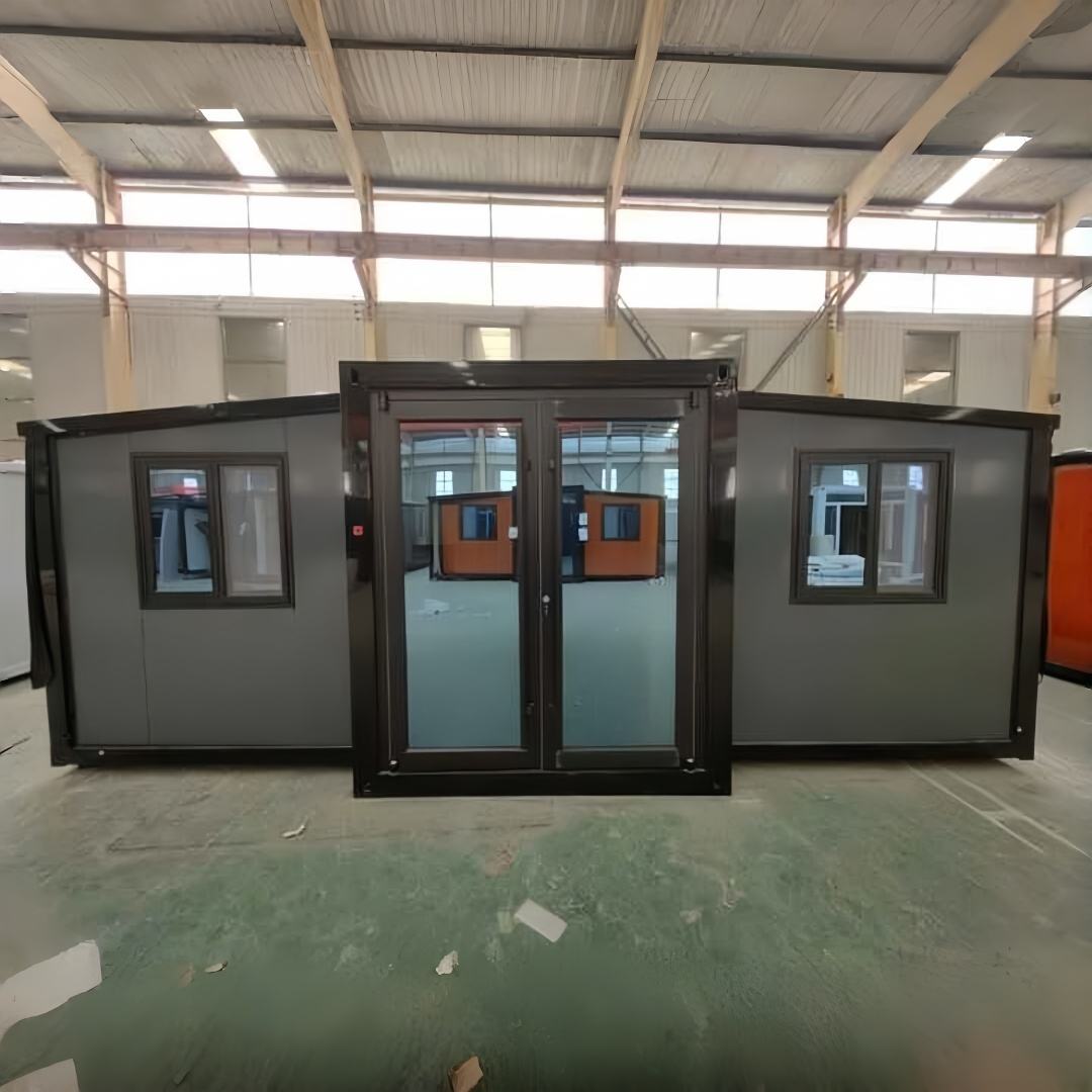 Panoramic Glass Expandable Cabin expanded front