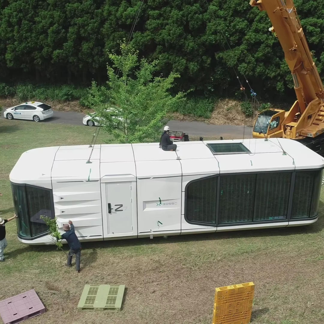 Low-Energy Contemporary Space Capsule House secondary view